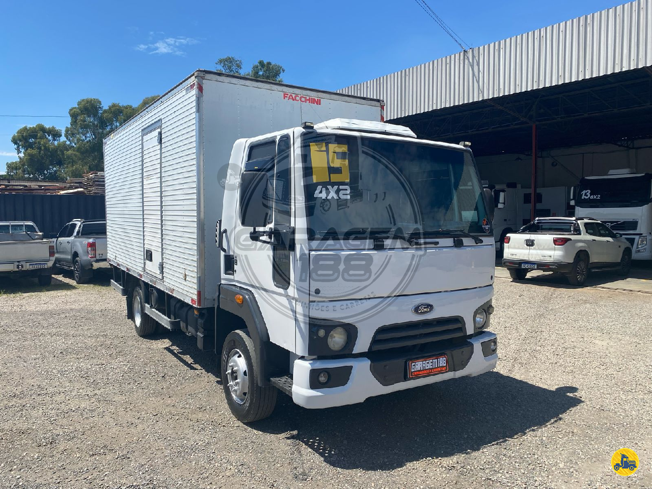 CAMINHAO FORD CARGO 816 Baú Furgão 3/4 4x2 Garagem 188 Caminhões CURITIBA PARANÁ PR